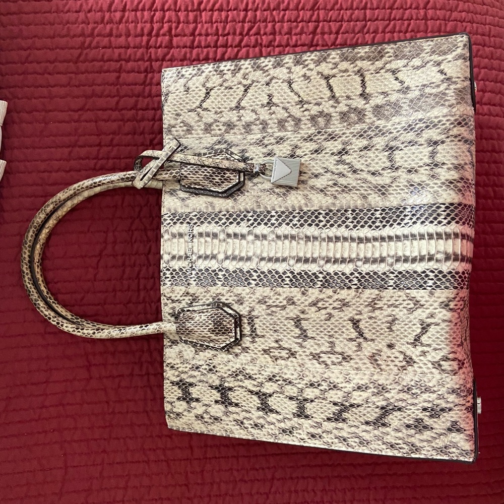 Michael kors bag